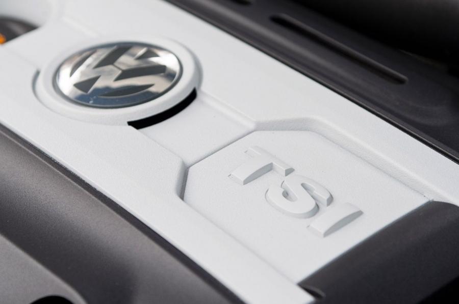  Volkswagen Golf GTi 2012 года  (фото 23 из 48)